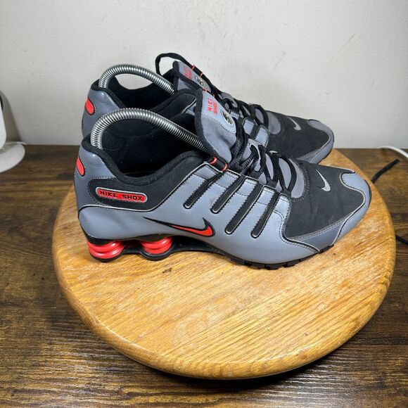 Nike Shox NZ Cool Grey Red Men's Size 8.5 Shoes 366363-061